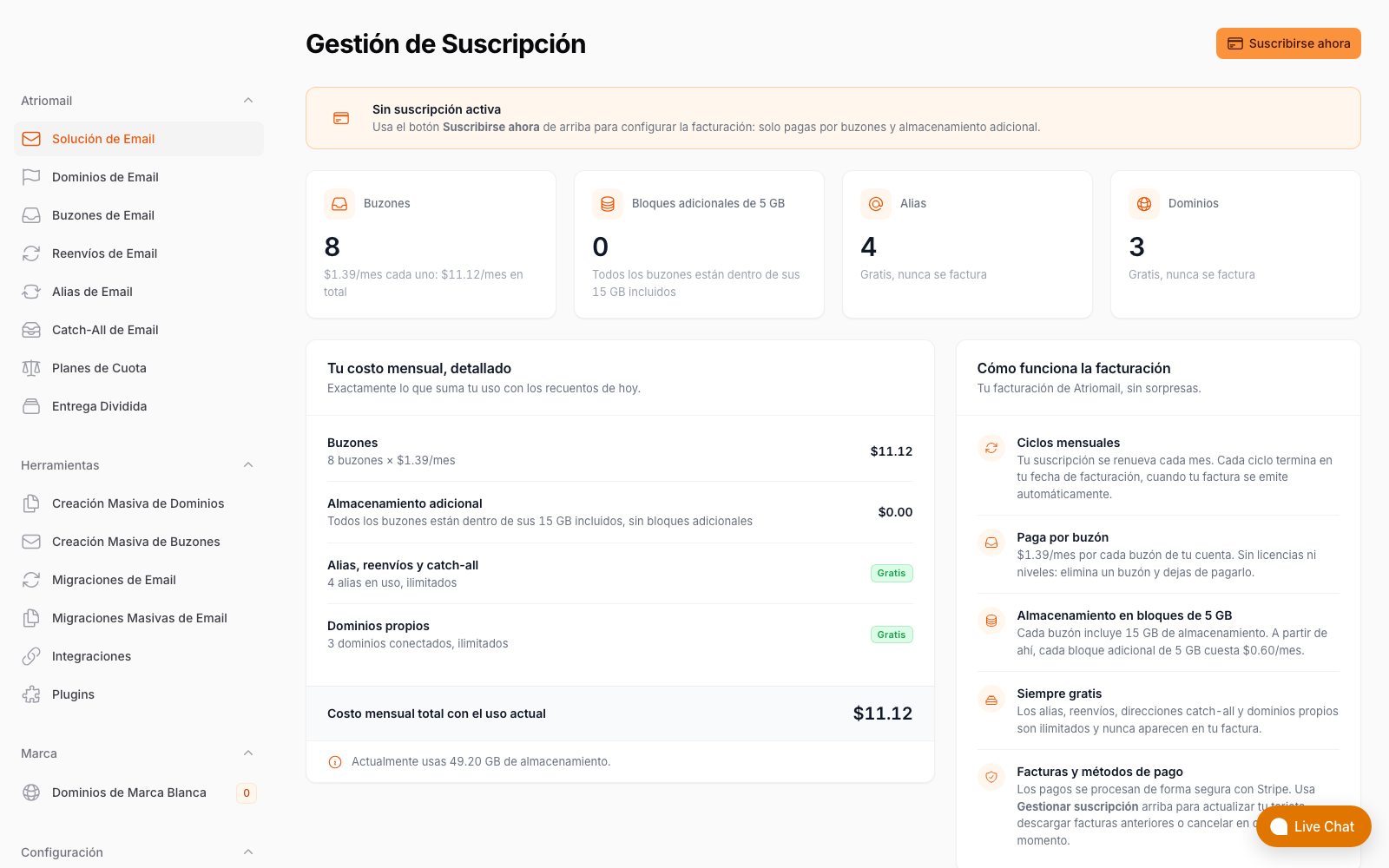 Página de facturación de Atriomail con el costo mensual detallado, buzones facturados y alias, reenvíos y dominios marcados como gratis